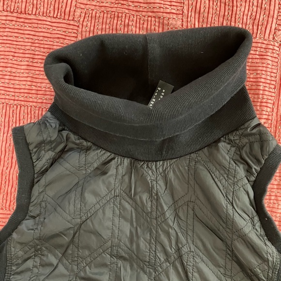 MPG Women’s size medium Black Sleeveless Quilted Top - Picture 16 of 16